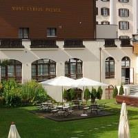 Отель Le Petit Cervin Церматт Экстерьер фото The hotel's garden